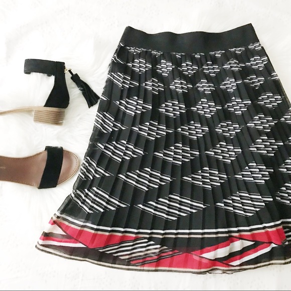 White House Black Market Dresses & Skirts - WHBM Pleated Skirt